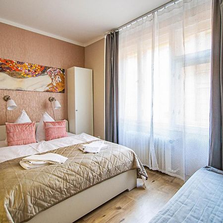 Old Town Rybna Apt By Ruterra Прага Екстериор снимка